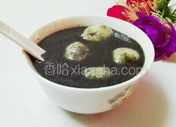 芝麻糊汤底汤圆