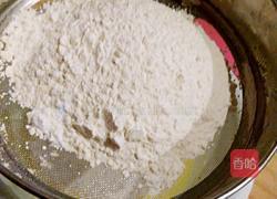 八寸戚风蛋糕的做法图解3