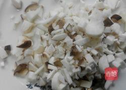 杏鲍菇香肠螺旋意面的做法图解3