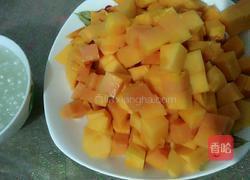 牛奶红豆木瓜西米露的做法图解2