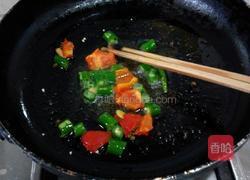 青红椒爆苤蓝丝的做法图解5