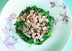 凉拌肉丁菠菜