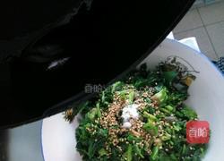 凉拌肉丁菠菜的做法图解6