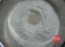 毛毛虫面包的做法图解1