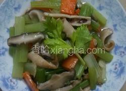 芹菜炒鱿鱼