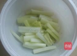 黄花菜炝蘑菇肉丝的做法图解5