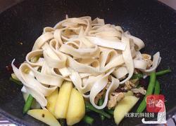 豆角土豆焖乌冬面（宽面）的做法图解9