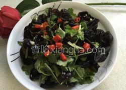 凉拌黑木耳香菜