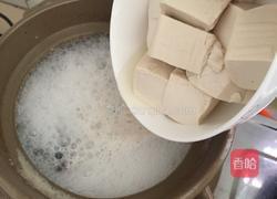 鱼头豆腐汤的做法图解5