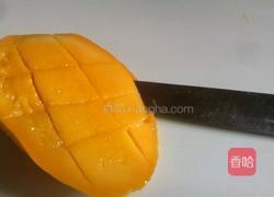 芒果奶昔的做法图解2