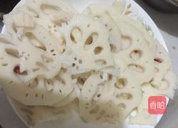 炒藕片的做法图解1