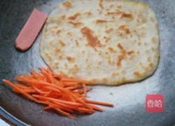 胡萝卜丝卷饼的做法图解3