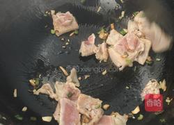 香菇炒肉片的做法图解3