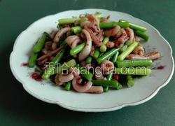 蒜苔鱿鱼丝