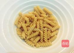 咖喱鸡肉螺旋意面的做法图解3