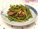 野生藜蒿炒腊肉