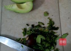 牛油果奶昔的做法图解1