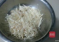 培根金针菇卷的做法图解3
