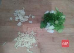 菠萝咕噜肉的做法图解1