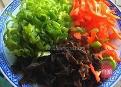 青椒炒肉丝的做法图解3