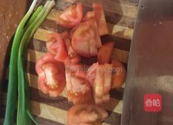 番茄炒鸡蛋的做法图解1