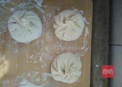韭菜鸡蛋包子的做法图解6