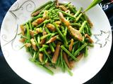 腊肉炒芦蒿