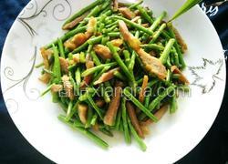 腊肉炒芦蒿