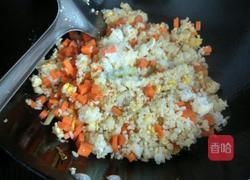 胡萝卜蛋炒饭的做法图解7