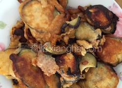 鸡蛋面粉炸蘑菇葱花肉茄盒