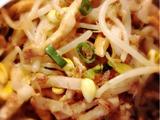 鸡丝黄豆芽炒饼