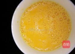 青椒炒鸡蛋的做法图解1