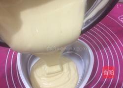 6寸心形戚风蛋糕的做法图解8