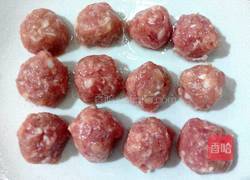 木瓜滚肉丸汤的做法图解1