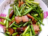 腊肉炒蒜台