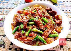 梅花肉烧蒜苔粉条的做法图解14