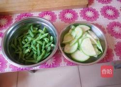 清炒豆角和西胡芦的做法图解3