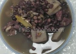小红豆薏米莲藕汤