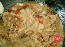 猪头肉肠子炖腊豆腐的做法图解8