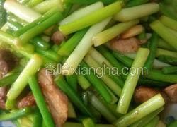 五花肉炒蒜苔