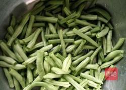 干煸豆角的做法图解1