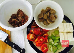番茄豆腐牛肉的做法图解1