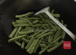 蒜头炒四季豆的做法图解3