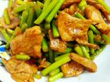 蒜薹炒肉片
