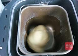 核桃豆沙手撕包的做法图解1