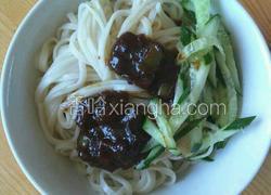 野生蘑菇炸酱面