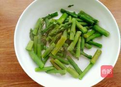 芦笋拌虾仁的做法图解4