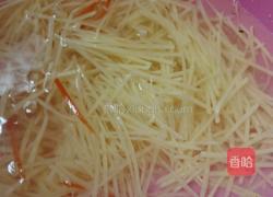清炒胡萝卜土豆丝的做法图解1