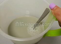 解毒养颜黑豆浆