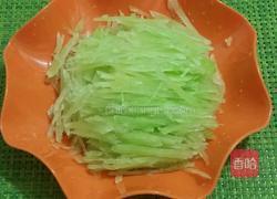 凉拌莴笋丝的做法图解1
